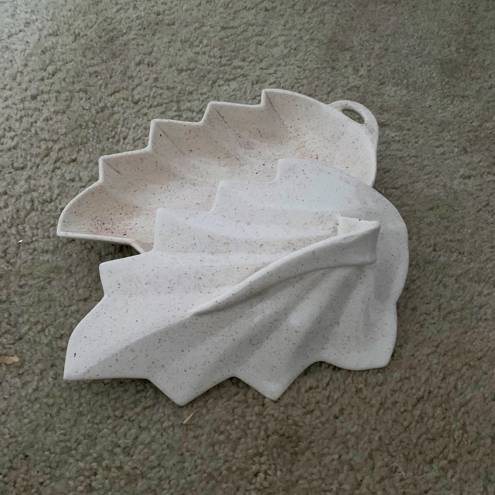Antique Leaf Dish